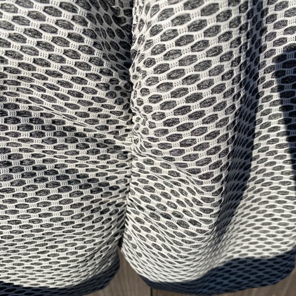 NWT Women’s XS Halara padded bra athletic jumpsuit romper adjustable straps - Picture 3 of 8